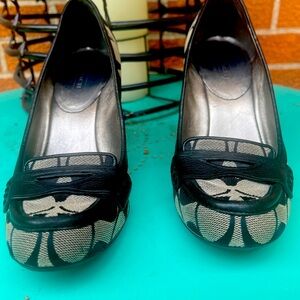 Coach,black/gray pumps great condition scuff on the heel pointed out see photos